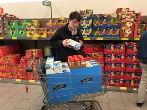 Shopping-for-hungry1-300x225.jpg
